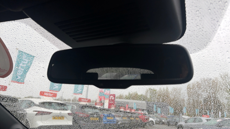 Nissan Juke 1.0 DiG-T 114 N-Connecta 5dr DCT Petrol Hatchback